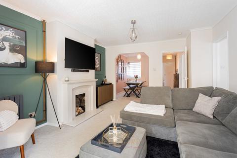 2 bedroom semi-detached house for sale, Smallmead, Horley RH6