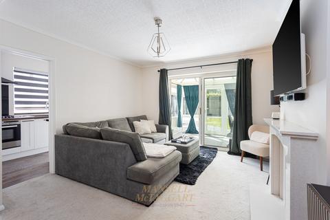 2 bedroom semi-detached house for sale, Smallmead, Horley RH6
