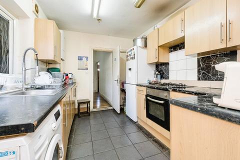 4 bedroom terraced house for sale, Berkeley Road, Manor Park, London, E12