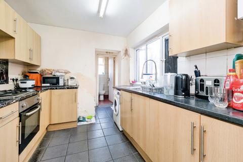 4 bedroom terraced house for sale, Berkeley Road, Manor Park, London, E12