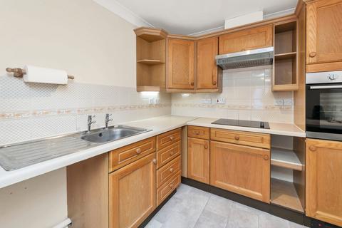 1 bedroom flat for sale, Collingwood Court, Royston SG8