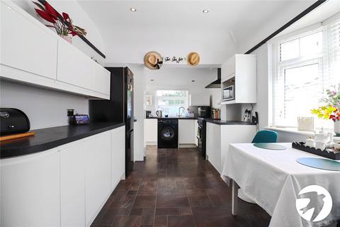 2 bedroom bungalow for sale, Leckwith Avenue, Bexleyheath, DA7