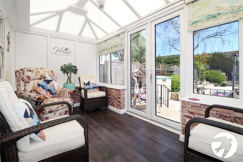 2 bedroom bungalow for sale, Leckwith Avenue, Bexleyheath, DA7