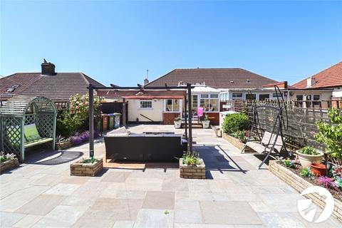 2 bedroom bungalow for sale, Leckwith Avenue, Bexleyheath, DA7