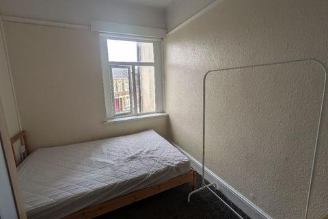 undefined, Flat 2, Cardiff CF24