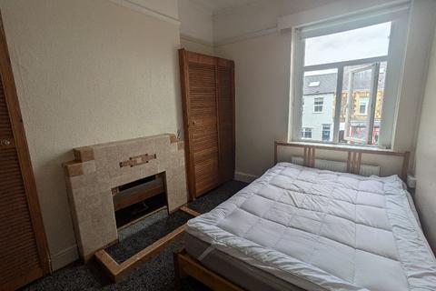 undefined, Flat 2, Cardiff CF24
