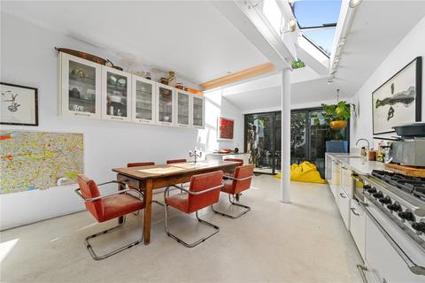 4 bedroom terraced house to rent, Terrace Road, South Hackney, London, E9