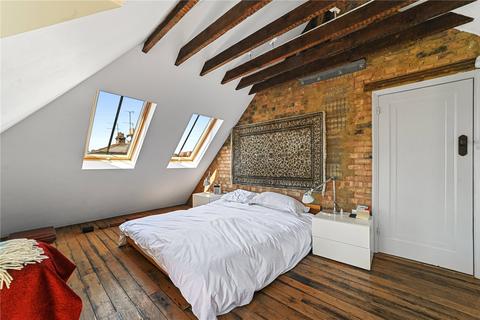 4 bedroom terraced house to rent, Terrace Road, South Hackney, London, E9