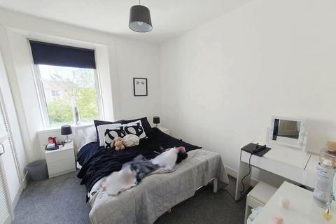 4 bedroom semi-detached house for sale, Byres Road, Kilwinning KA13