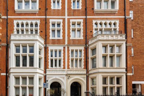 Studio for sale, Palace Court, London, W2