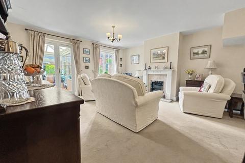 3 bedroom end of terrace house for sale, Romsey