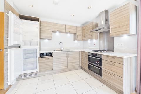 2 bedroom apartment to rent, Otter Way, West Drayton UB7