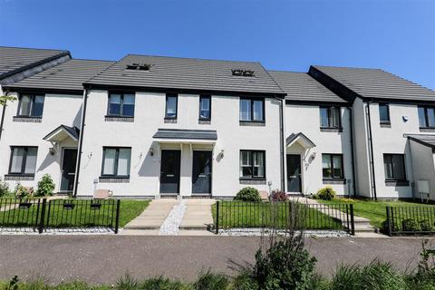 3 bedroom terraced house for sale, Rosslyn Court, Kirkcaldy