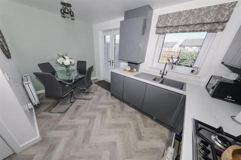 3 bedroom terraced house for sale, Rosslyn Court, Kirkcaldy