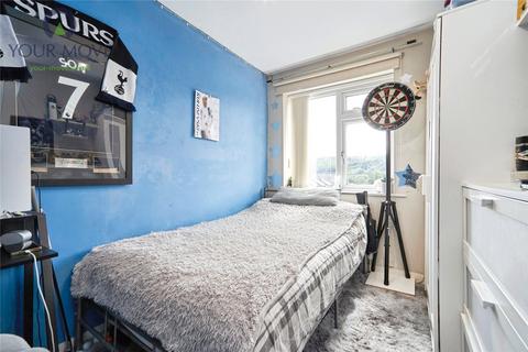 3 bedroom semi-detached house for sale, Exley Avenue, West Yorkshire BD21