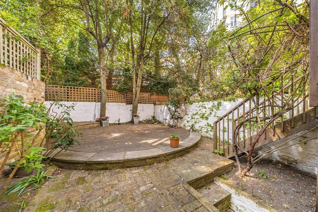 Courtyard, garden