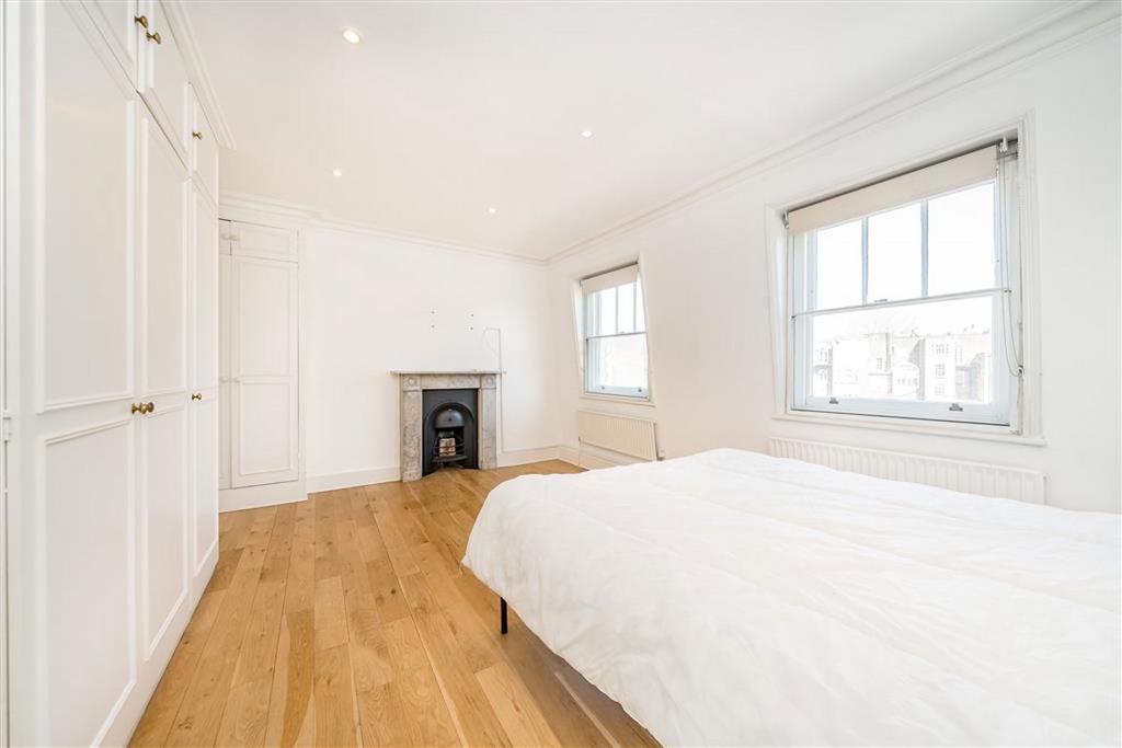 Bedroom, fireplace