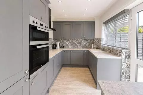 3 bedroom end of terrace house for sale – pohled 4