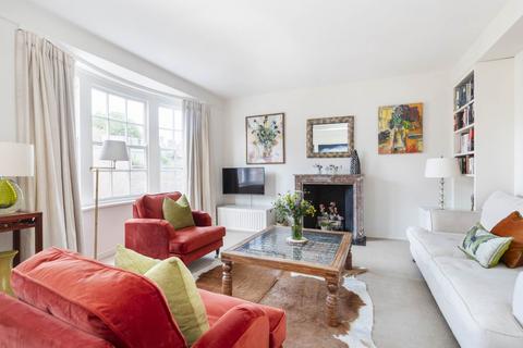 3 bedroom apartment to rent, Tite Street, London