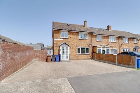 Dacre Crescent, Aveley RM15