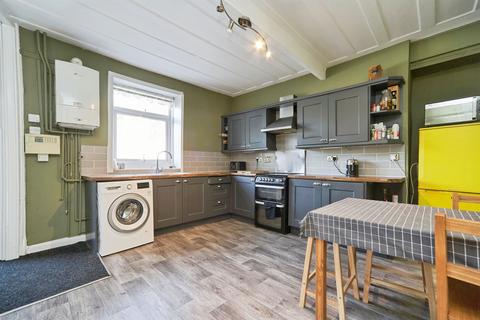 3 bedroom terraced house for sale, Rockfield Terrace, Yeadon, Leeds
