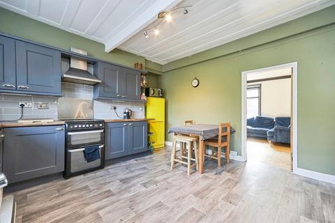 3 bedroom terraced house for sale, Rockfield Terrace, Yeadon, Leeds