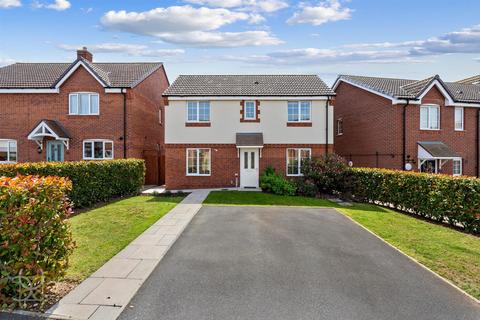 3 bedroom detached house for sale, Crump Way, Evesham WR11