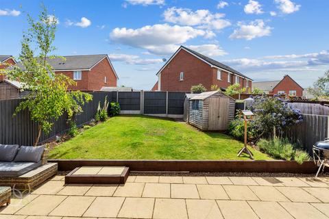 3 bedroom detached house for sale, Crump Way, Evesham WR11
