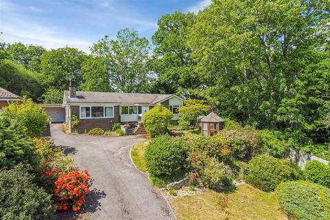 3 bedroom detached bungalow for sale, Jubilee Lane, Farnham