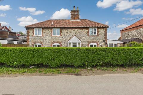 2 bedroom detached house for sale, Old Turnpike Road, Roughton, NR11