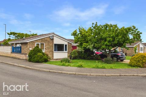 3 bedroom bungalow for sale, Martin Close, Soham