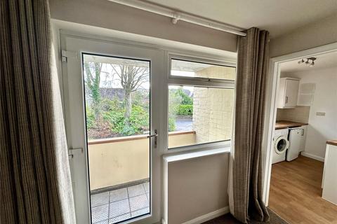 1 bedroom flat for sale, Warren Road, Guildford, Surrey, GU1
