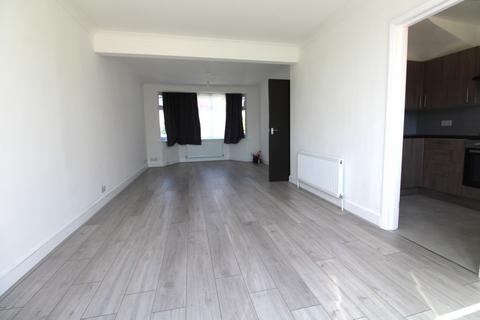3 bedroom terraced house to rent, Lion Road, Edmonton