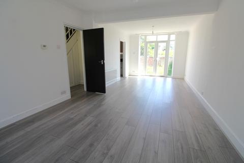3 bedroom terraced house to rent, Lion Road, Edmonton