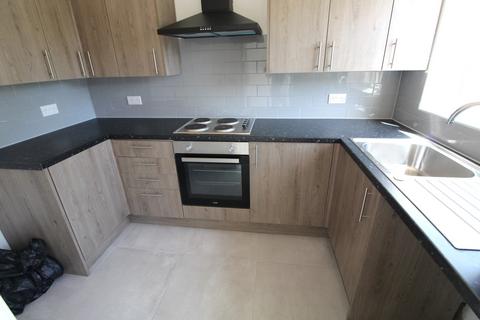 3 bedroom terraced house to rent, Lion Road, Edmonton