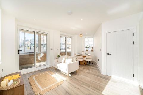 1 bedroom flat for sale, Brockley Cross, Brockley