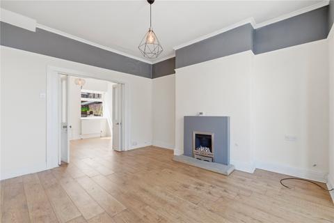 2 bedroom end of terrace house for sale, Lower East Avenue, Barnoldswick, Lancashire, BB18