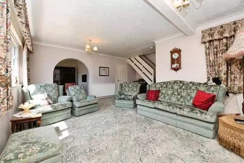 4 bedroom detached house for sale – pohled 2