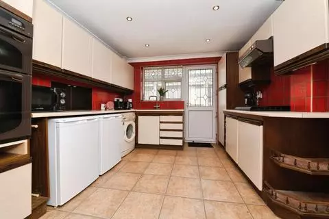 4 bedroom detached house for sale – pohled 3