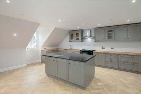 4 bedroom apartment for sale, High Street, Old Town, Edinburgh