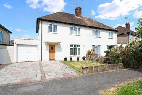 The Greenway, Epsom