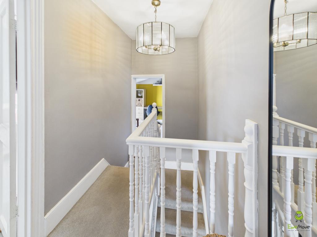 Presented by Robert at Ewe Move Bexleyheath and Dar