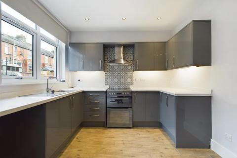 3 bedroom end of terrace house for sale, Lime Tree Avenue, Darley Dale, Matlock