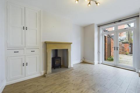 3 bedroom end of terrace house for sale, Lime Tree Avenue, Darley Dale, Matlock