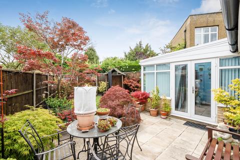 2 bedroom bungalow for sale, Marlow Drive, Sutton SM3