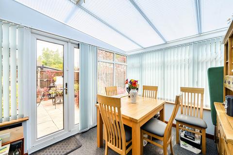 2 bedroom bungalow for sale, Marlow Drive, Sutton SM3