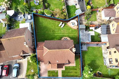 4 bedroom detached house for sale, Wedmore Close, Burnham-on-Sea, Somerset, TA8