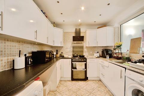 3 bedroom end of terrace house for sale, Harrold Road, Dagenham, Essex, RM8