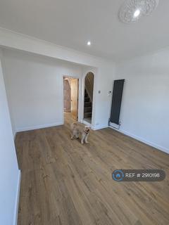 3 bedroom end of terrace house to rent, Granville Road, Colchester, CO1