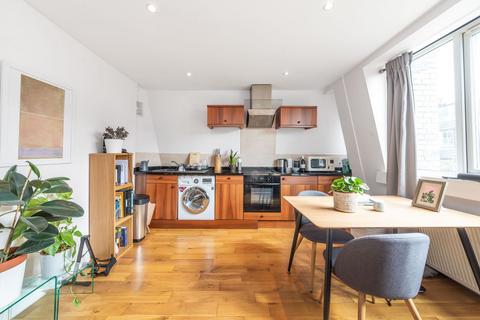 1 bedroom flat for sale, Glenmore Road, Belsize Park, London, NW3